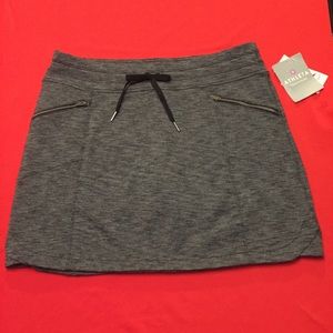 Athlete charcoal heather skort with Built in short